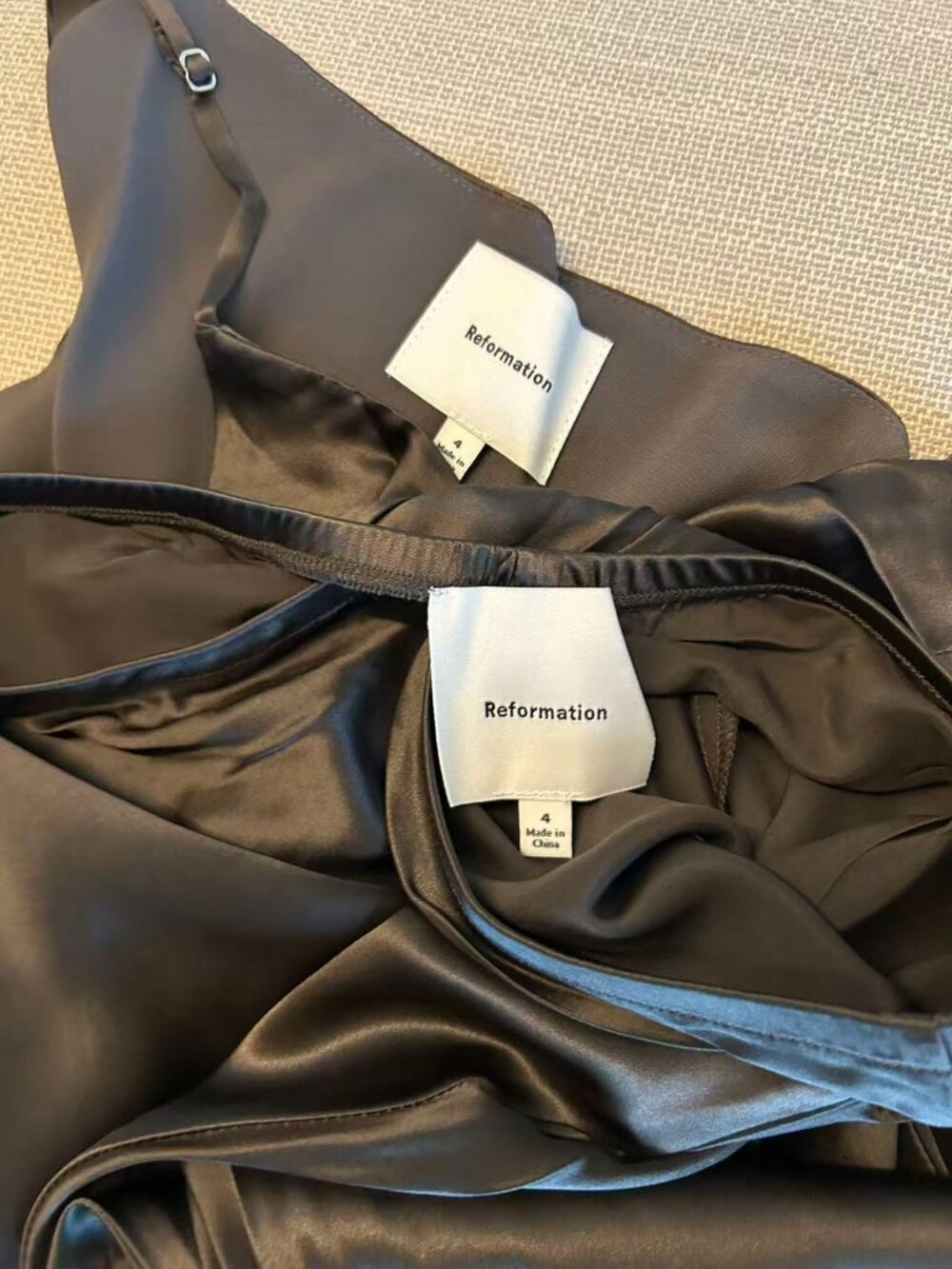 Reformation Samantha Silk Two Piece Sz4 Black Pearl Cafe Brown Set One Shoulder - Picture 8 of 12